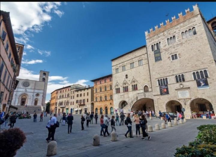 La Volpe Bianca Apartamento Todi Exterior foto